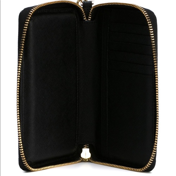 Tory Burch Robinson Zip Around Smartphone Wristlet - Picture 8 of 8
